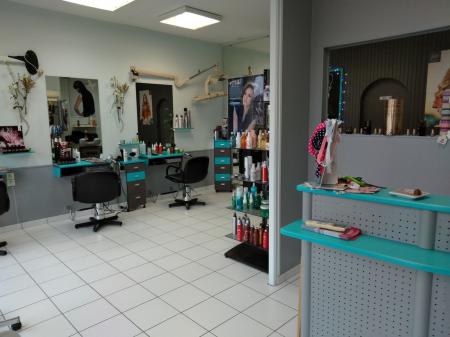 diminu'tif coiffure (Coiffure mixte) , 65m² - A VENDRE - 47 bis route de bressuire,  La Chapelle St LAURENT (79430)