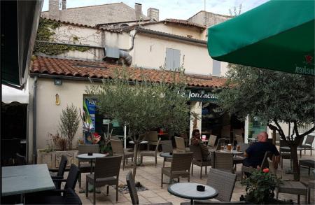 Restaurant LE JONZACAIS (Restaurant) , 90m² - A VENDRE - 5 place du chateau,  JONZAC (17500)