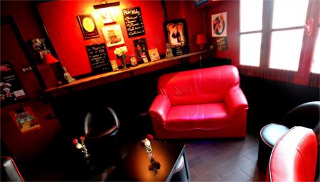 LE PLAIT'I'M (Bar bup brasserie location chambres meublées) , 300m² - A VENDRE - 27 rue trinité ,  Falaise  (14700)