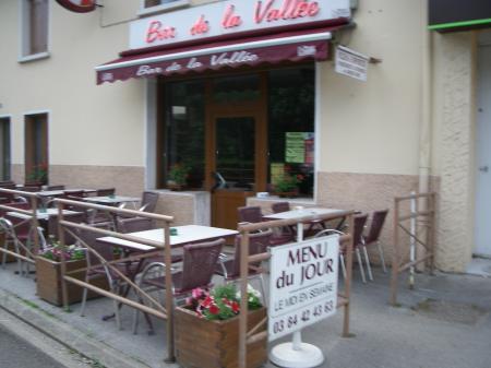 bernard vuillemot (Bar restaurant) 150m² - A VENDRE - 12 route de lyon - 39360 - MOLINGES (39360)