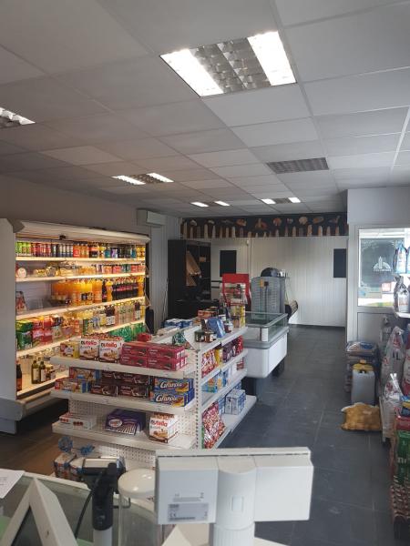 Stemma (Station service - epicerie-depot gaz-pain sandwicherie....) , 140m² - A VENDRE - 123 avenue henri de navarre - rd 817,  BAYONNE (64100)