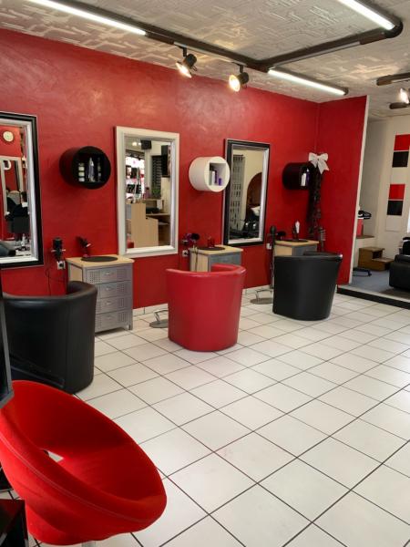 LCB' COIFFURE (Coiffure) , 75m² - A VENDRE - 2 avenue des glières,  Bonneville (74130)