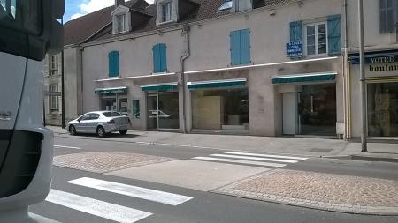 local commercial vide (Toute activité possible) , 140m² - A VENDRE - 15 av debernardi,  chaumont (52000)