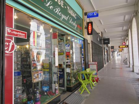 Le Royal Derby (Tabac loto presse) , 70m² - A VENDRE - 5 rue royale,  Orléans (45000)