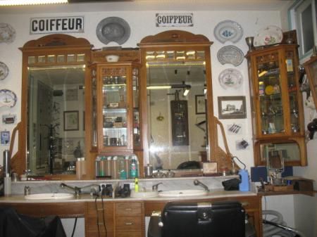 GIL'COIFFURE (Coiffure messieurs barbier) , 30m² - A VENDRE - 56 rue jean jaures,  MONTCHANIN (71210)