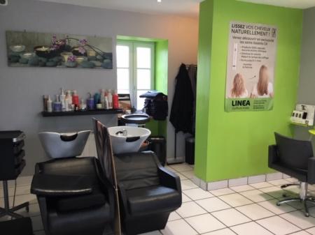 Linéa Coiffure (Coiffure) , 55m² - A VENDRE - 5 rue des ecoles,  Dirinon (29460)