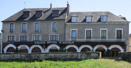 Grand Hôtel Saint AIGNAN (Hôtel restaurant) , 1200m² - A VENDRE - 7 quai j.j delorme,  Saint AIGNAN sur Cher (41110)