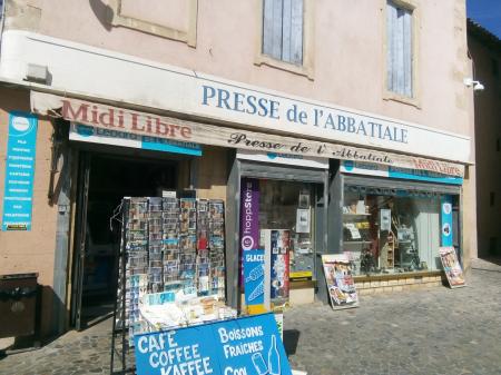 presse de abbatiale (Presse loto fdj) , 70m² - A VENDRE - 12 place de la republique,  saint-gilles (30800)