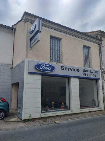 Ldc prestige (Réparation automobile) , 200m² - A VENDRE - 19 rue jean moulin,  Riberac (24600)