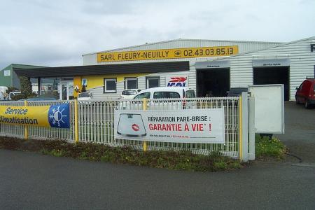 SAS FLEURY NEUILLY GGE (Services) 5000m² - A VENDRE - Zone artisanale les terriers - NEUILLY-LE-VENDIN (53250)
