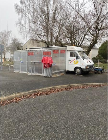 Food truck baraque à frites  (Restauration rapide ) 0m² - A VENDRE - Zi - Nangis (77370)