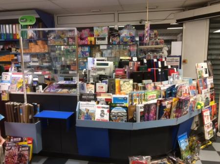 Marly presse (Librairie presse papeterie) 85m² - A VENDRE - C.c grandes terres  - Marly-le-Roi  (78160)