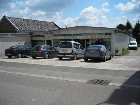 Christian GOSSELET (Vente d'accessoires et pièces détachées pourcamping car, caravane et résidence mobile) , 650m² - A VENDRE - 218 rue de léglise,  BABOEUF (60400)