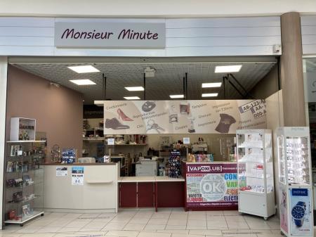 Monsieur Minute (Cordonnerie multi-services) 50m² - A VENDRE - Centre commercial leclerc, 5 rue benoit launay - Grézieu La Varenne (69290)