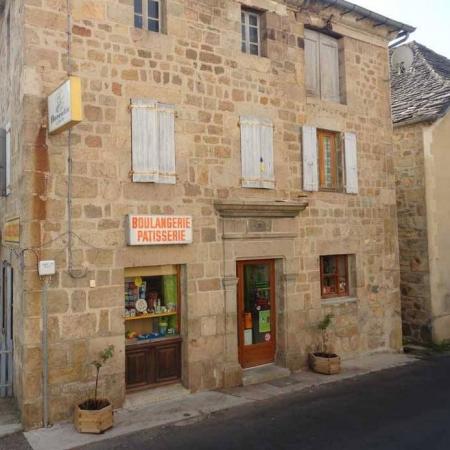 boulangerie du lac  (Boulangerie patisserie épicerie )  - A VENDRE - Le village ,  st martial (07310)