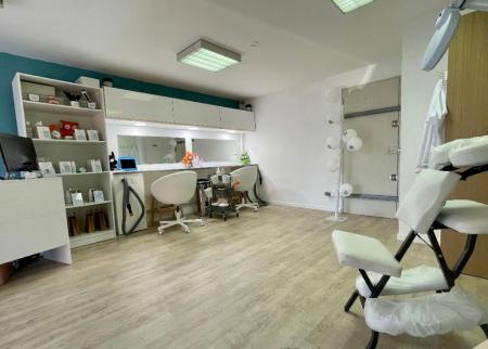 Kid's Poux (Traitement anti-poux ) 35m² - A VENDRE - 369 rue du général de gaulle - Puget-sur-Argens (83480)