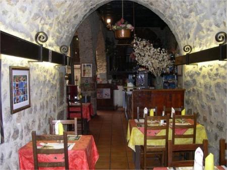 le relais de Villefranche (Restaurant pizzeria) , 685m² - A VENDRE - 39 rue st jean,  VILLEFRANCHE de CONFLENT (66500)