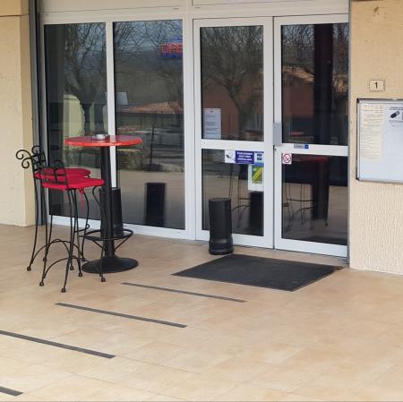 R&B (Raviole and Burger) (Snack) , 100m² - A VENDRE - 1 avenue du blomard,  Les Tourrettes (26740)