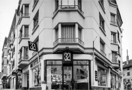 32 LE SALON (Coiffeur) , 100m² - A VENDRE - 8 square aristide briand,  Thonon les bains (74000)