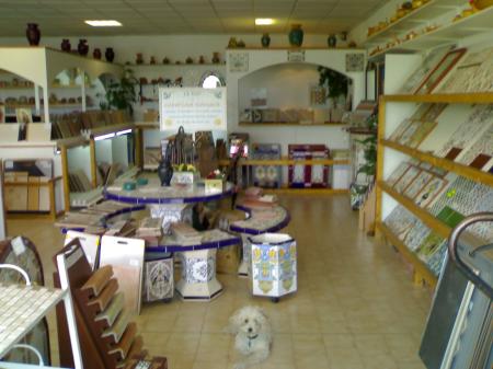 LE ROY DU CARRELAGE ESPAGNOL (Ventes de carrelage et décorations espagnoles) , 400m² - A VENDRE - 130 avenue des mestieraou,  Sarrians (84260)