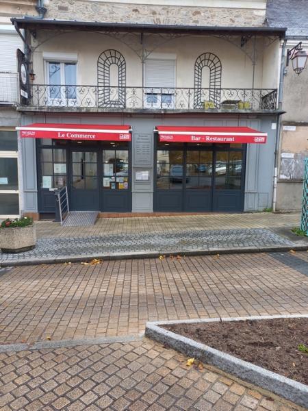 LE COMMERCE (Bar - restaurant) , 110m² - A VENDRE - 1 place du marché,  BAUGE EN ANJOU (49150)