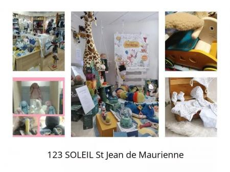  123 soleil (Univers de l'enfant) , 180m² - A VENDRE - 33 rue brun rollet,  Saint-Jean-de-Maurienne (73300)