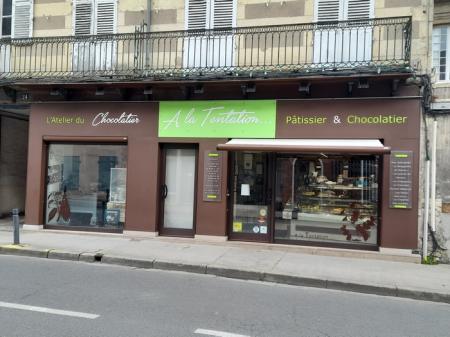 A la tentation  (Patisserie chocolaterie ) , 200m² - A VENDRE - 24 rue de nièvre,  Nevers (58000)