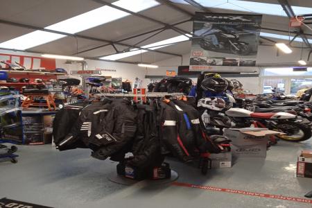 JRC MOTOS (Vente et réparation cylcles et motos) , 180m² - A VENDRE - 98 grande rue,  45420 - BONNY SUR LOIRE (45420)