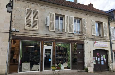 La Malle Aux Tresors (Fleuriste, tous commerces, idéal salon de thé) 3002m² - A VENDRE - 2 rue louis d orléans - PIERREFONDS (60350)