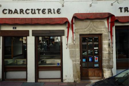 Henri TACHER (Charcuterie, traiteur, boucherie) , 200m² - A VENDRE - 8 rue du château,  La Clayette (71800)