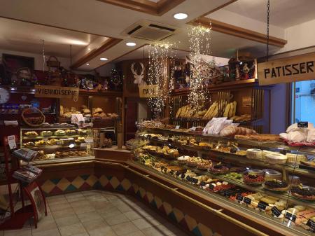 POUILLOUX (BOULANGERIE PATISSERIE) , 150m² - A VENDRE - 6 AVENUE CAPITAINE BULLE,  BEAUFORT SUR DORON (73270)