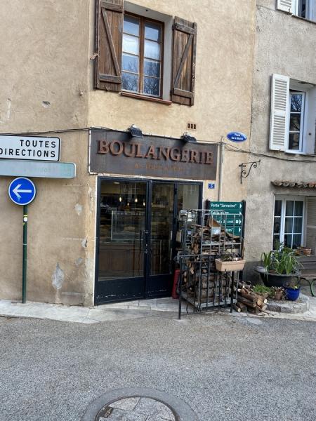 LE FOUR D AMpUS (BOULANGERIE) , 60m² - A VENDRE - 5 PLACE DE LA MAIRIE,  AMPUS (83111)