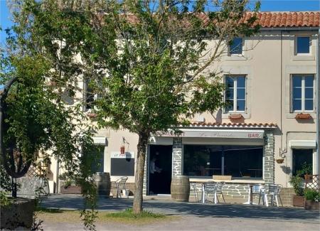 BAR LE PARADIS (RESTAURANT BAR TABAC) , 270m² - A VENDRE - 3 PLACE DU PARADIS,  CHAMPDENIERS (79220)