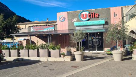 SAS LE PETIT NID (UTILE) (MAGASIN ALIMENTAIRE SUPERETTE) , 280m² - A VENDRE - 5 PLACE LOUIS LATIL,  REMUZAT (26510)
