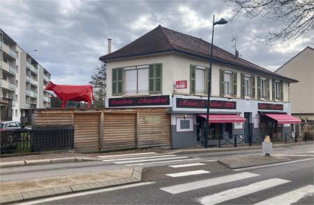 BOUCHERIE VARLOUD (BOUCHERIE CHARCUTERIE TRAITEUR ET RESTAURANT) , 142m² - A VENDRE - 74 RUE PIERRE VINCENDON,  LA TOUR DU PIN (38110)