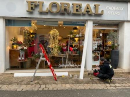 FLOREAL (FLEURS ET DECORATIONS) , 48m² - A VENDRE - 11 GRANDE RUE,  LARDY (91510)