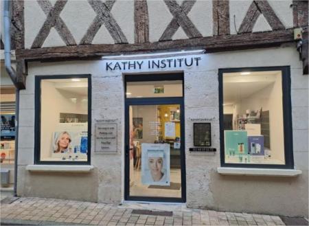KATHY INSTITUT (INSTITUT DE BEAUTE) , 50m² - A VENDRE - 4 GRANDE RUE,  DUN SUR AURON (18130)