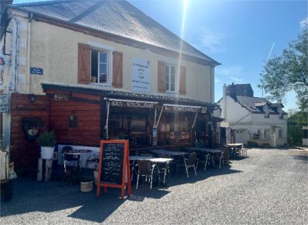 LE NEW-MONTCHARLET (RESTAURANT /BAR) , 300m² - A VENDRE - 1 IMPASSE DU CHATEAU,  CHIDDES (58170)
