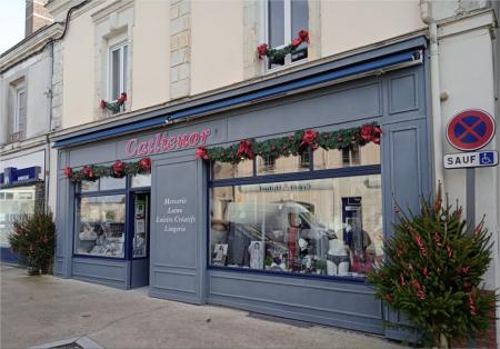 2652 - 450x314 CATLIENOR (LINGERIE MERCERIE) , 60m² - A VENDRE - 6 PLACE DU PILORI, OMBREE D'ANJOU (49420)