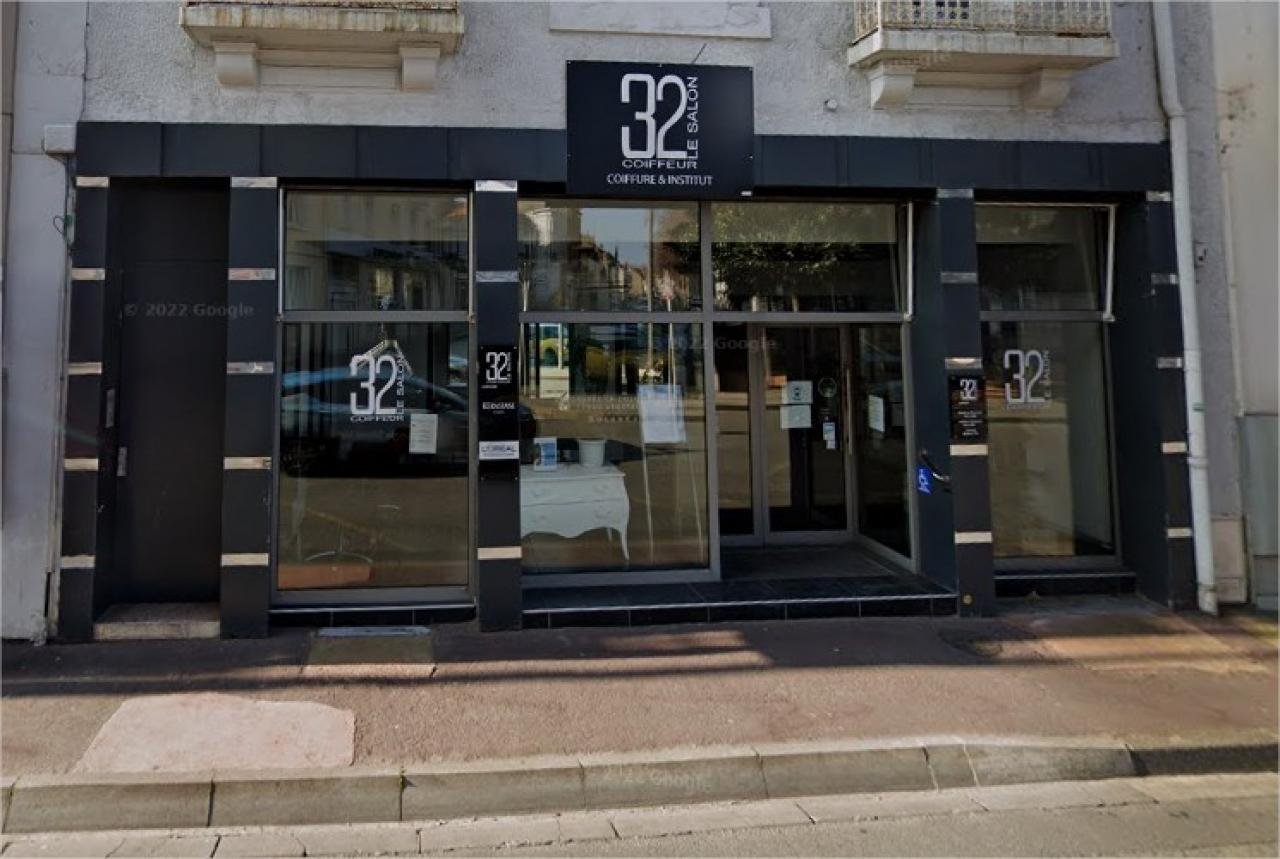 32 LE SALON