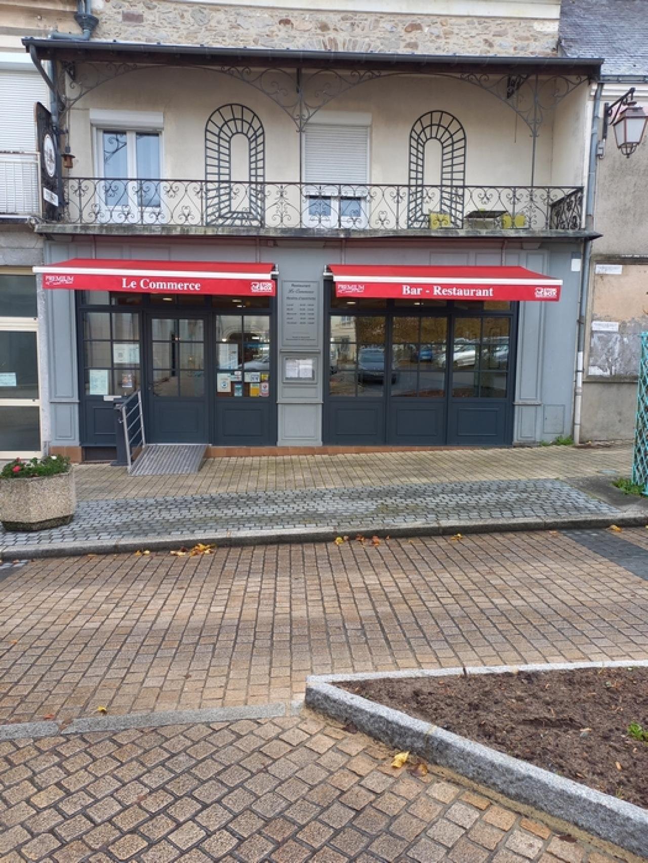 LE COMMERCE