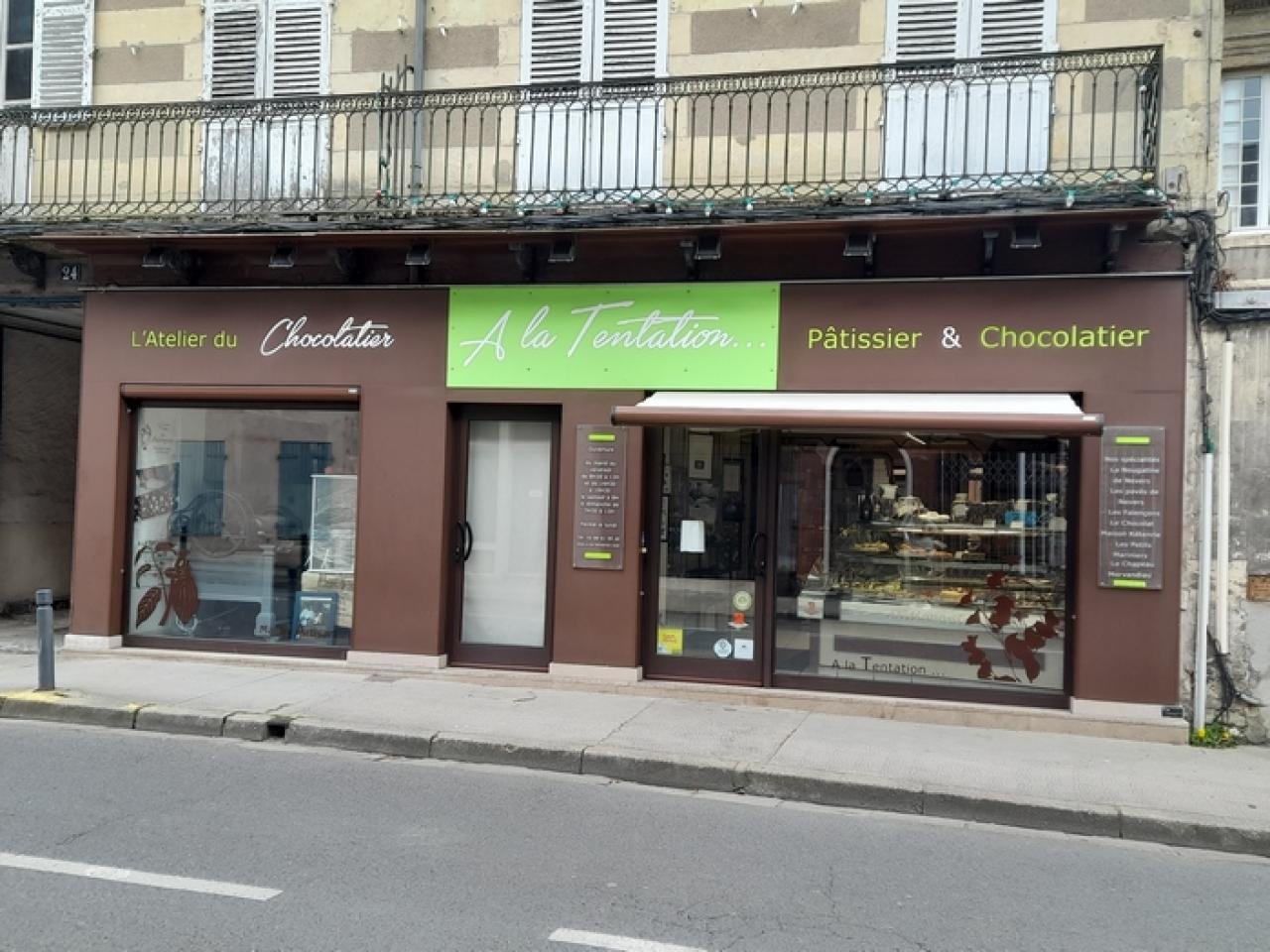 A la tentation 