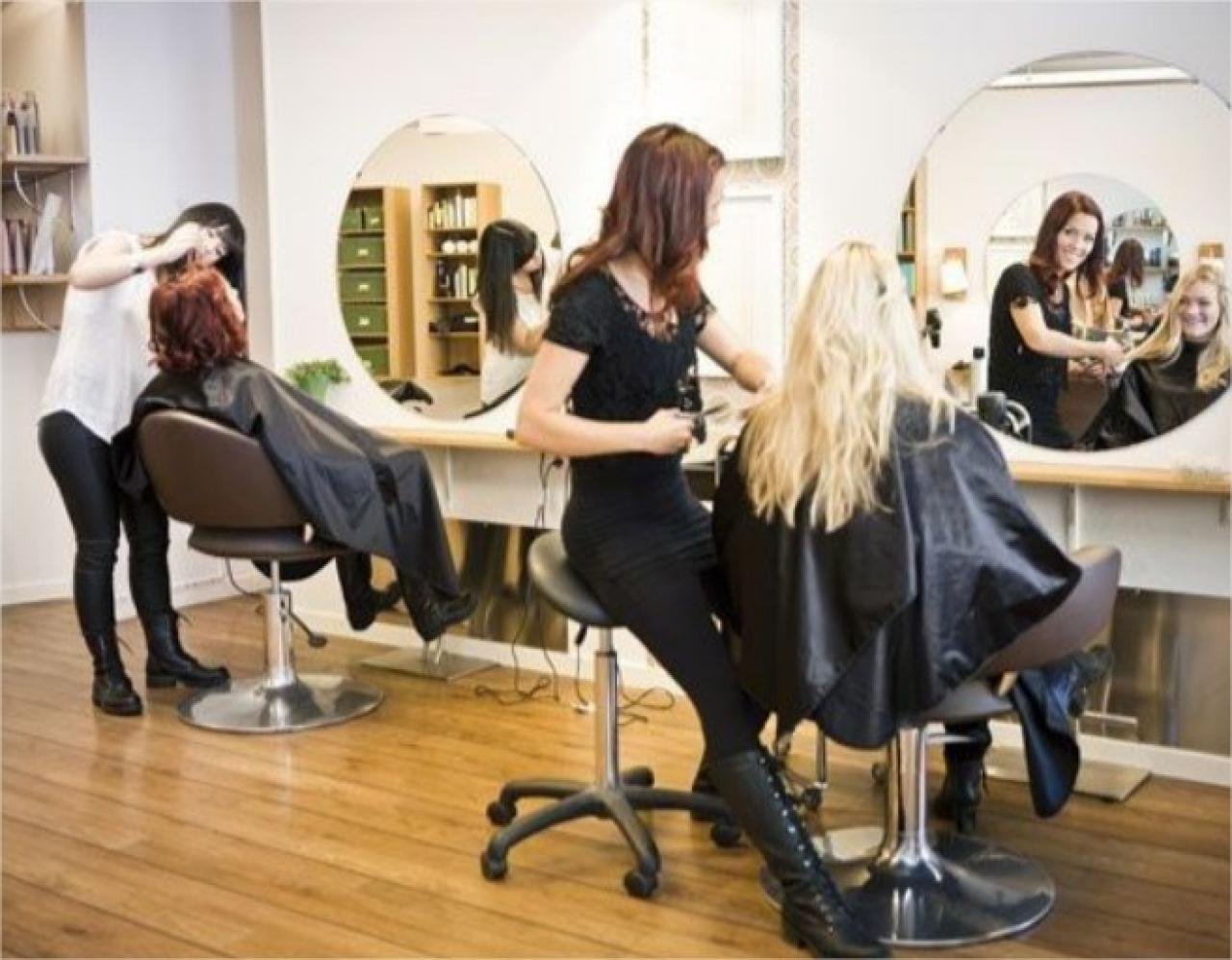 Salon de coiffure à Châteaubernard