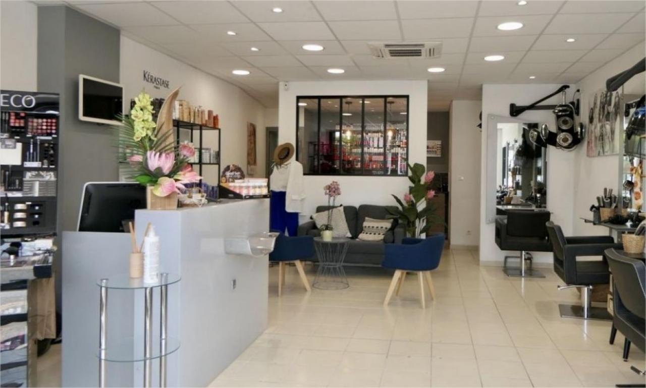 Salon de coiffure à Heudebouville