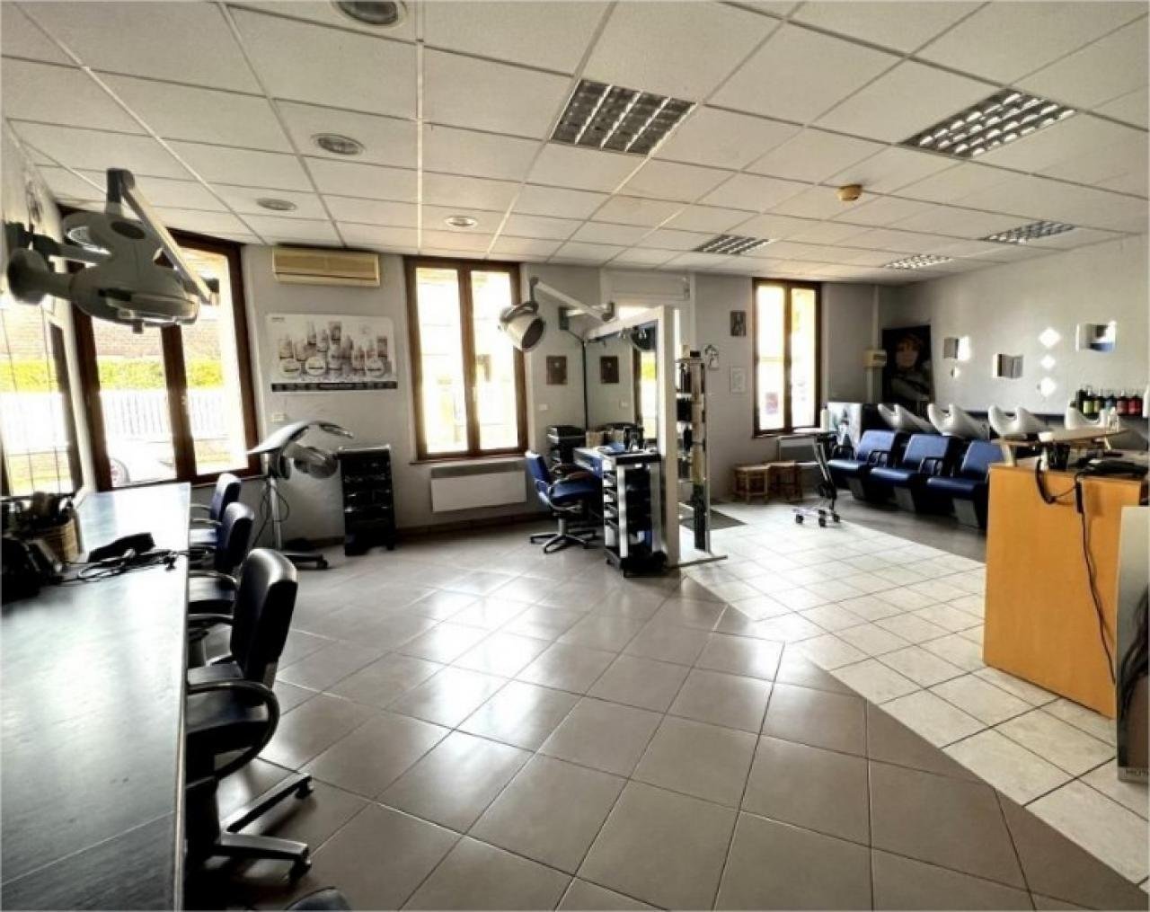 Salon de coiffure à Estrées-Saint-Denis