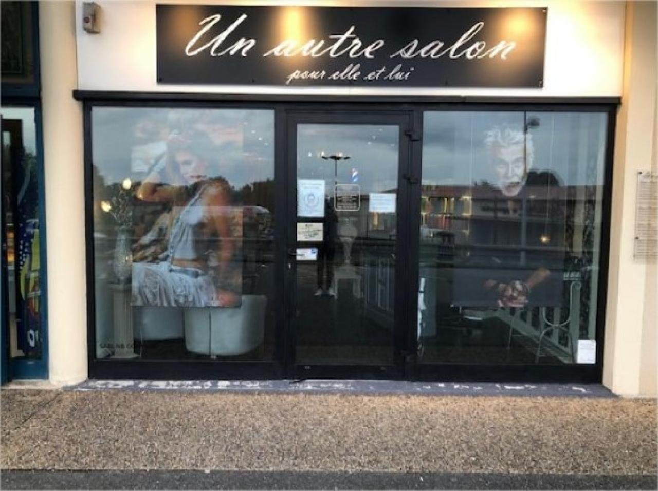 UN AUTRE SALON POUR ELLE ET LUI