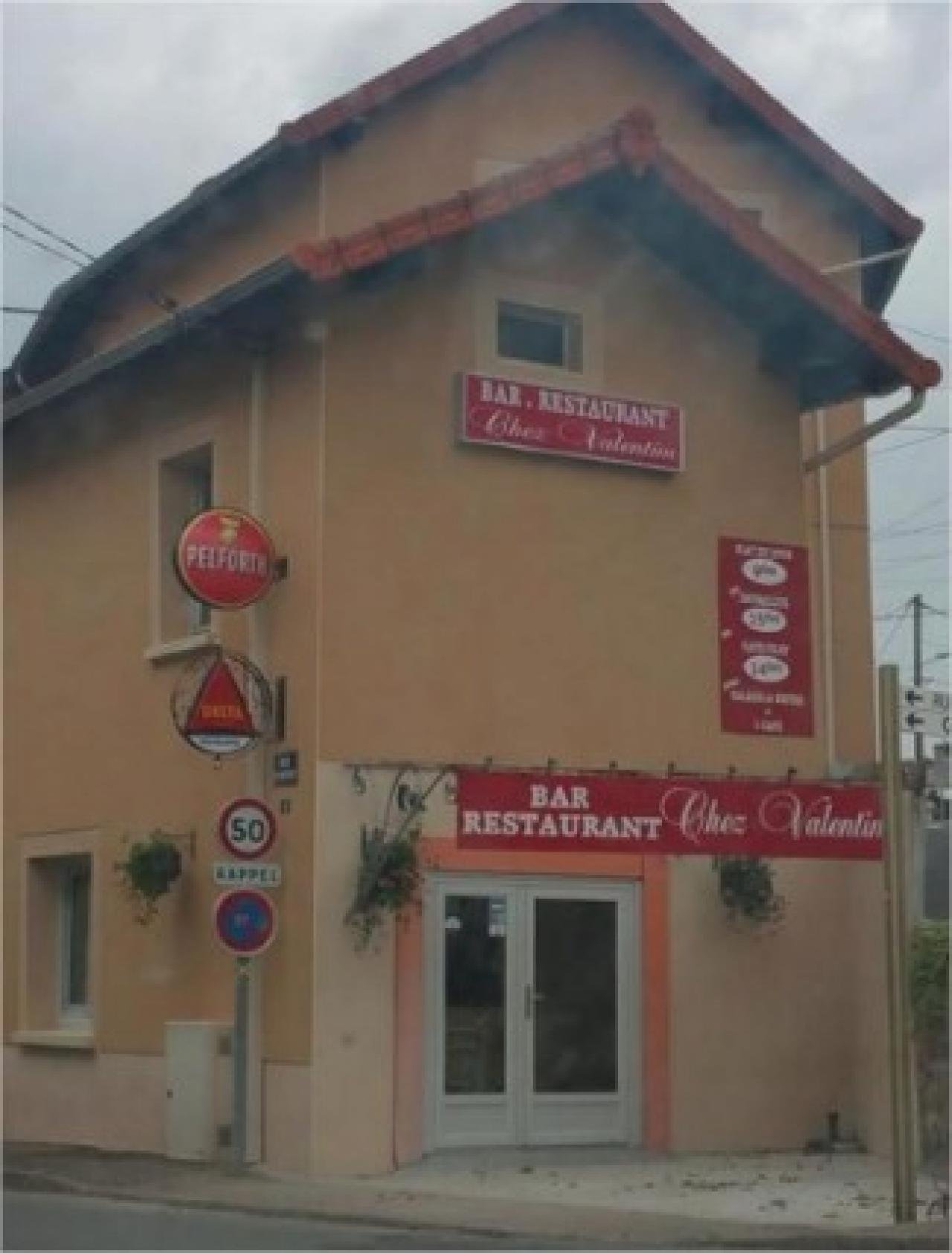 CHEZ VALENTIM