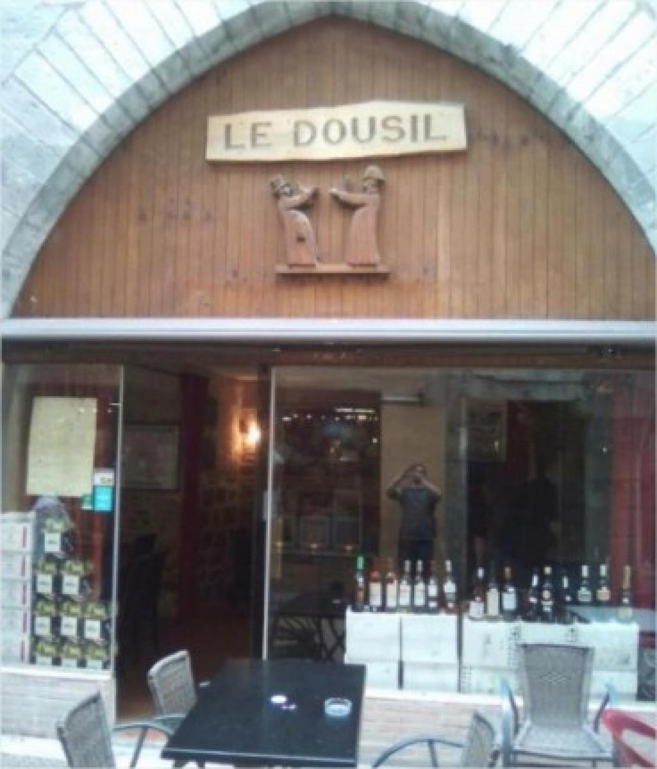 LE DOUSIL - RESTAURANT BAR À VINS