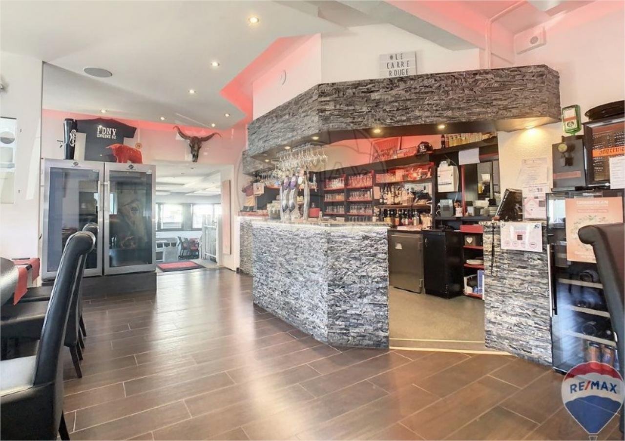 BAR, HÔTEL, RESTAURANT