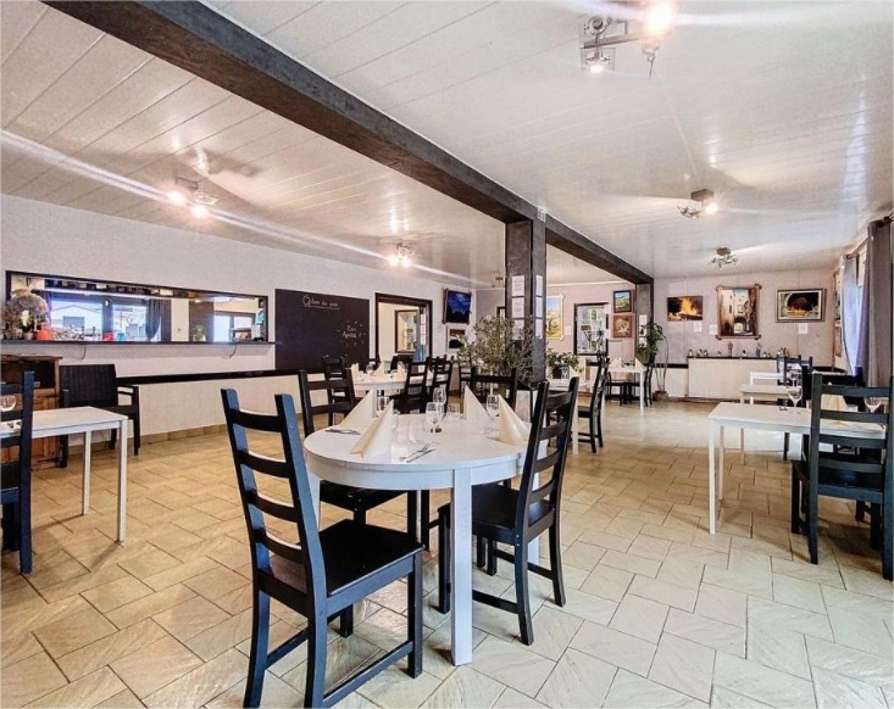 RESTAURANT 320 M²